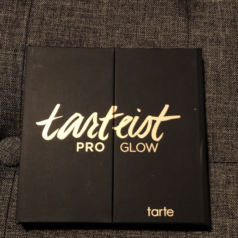 Tarteist pro glow palette.